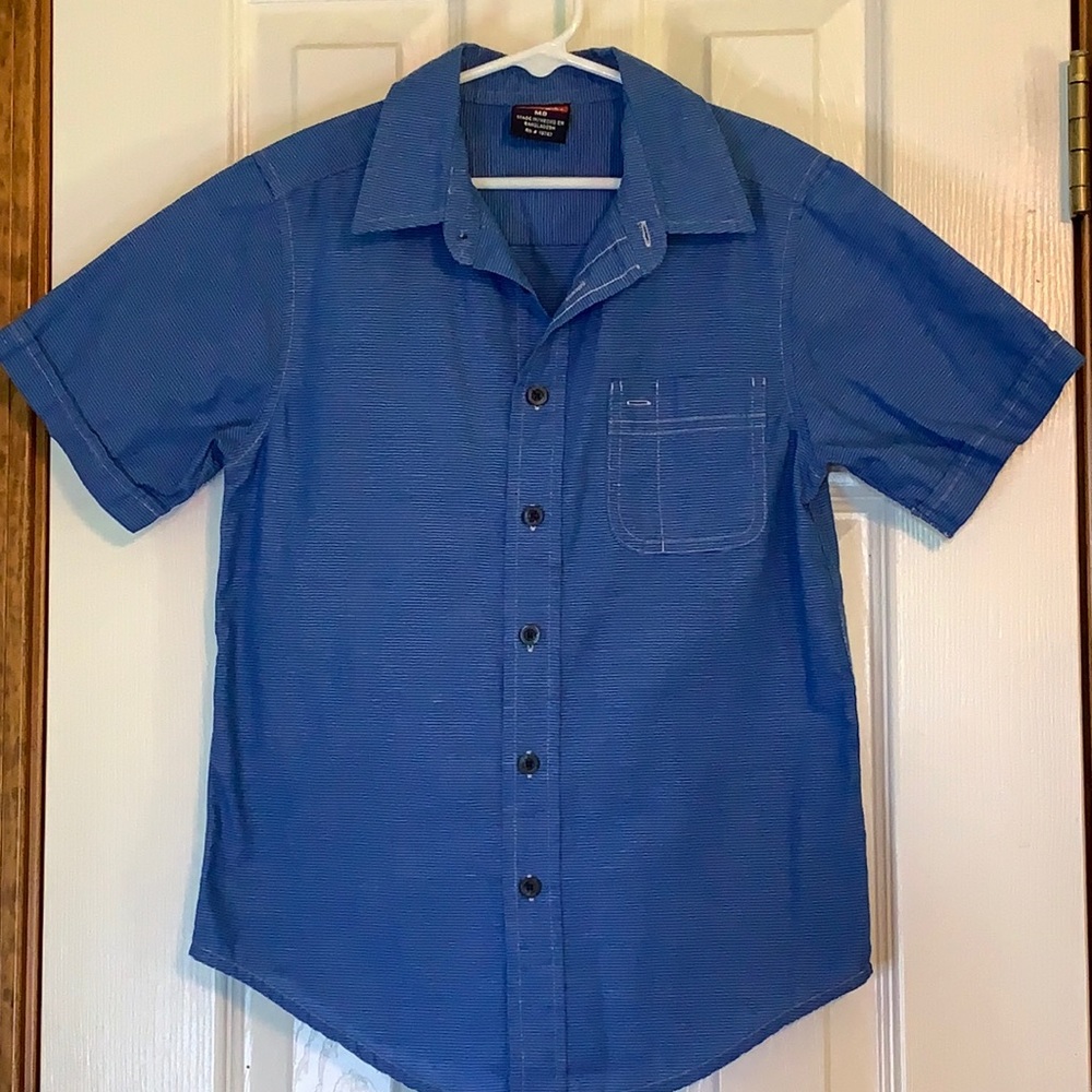 Wrangler short sleeve button down blue shirt boys size M 8